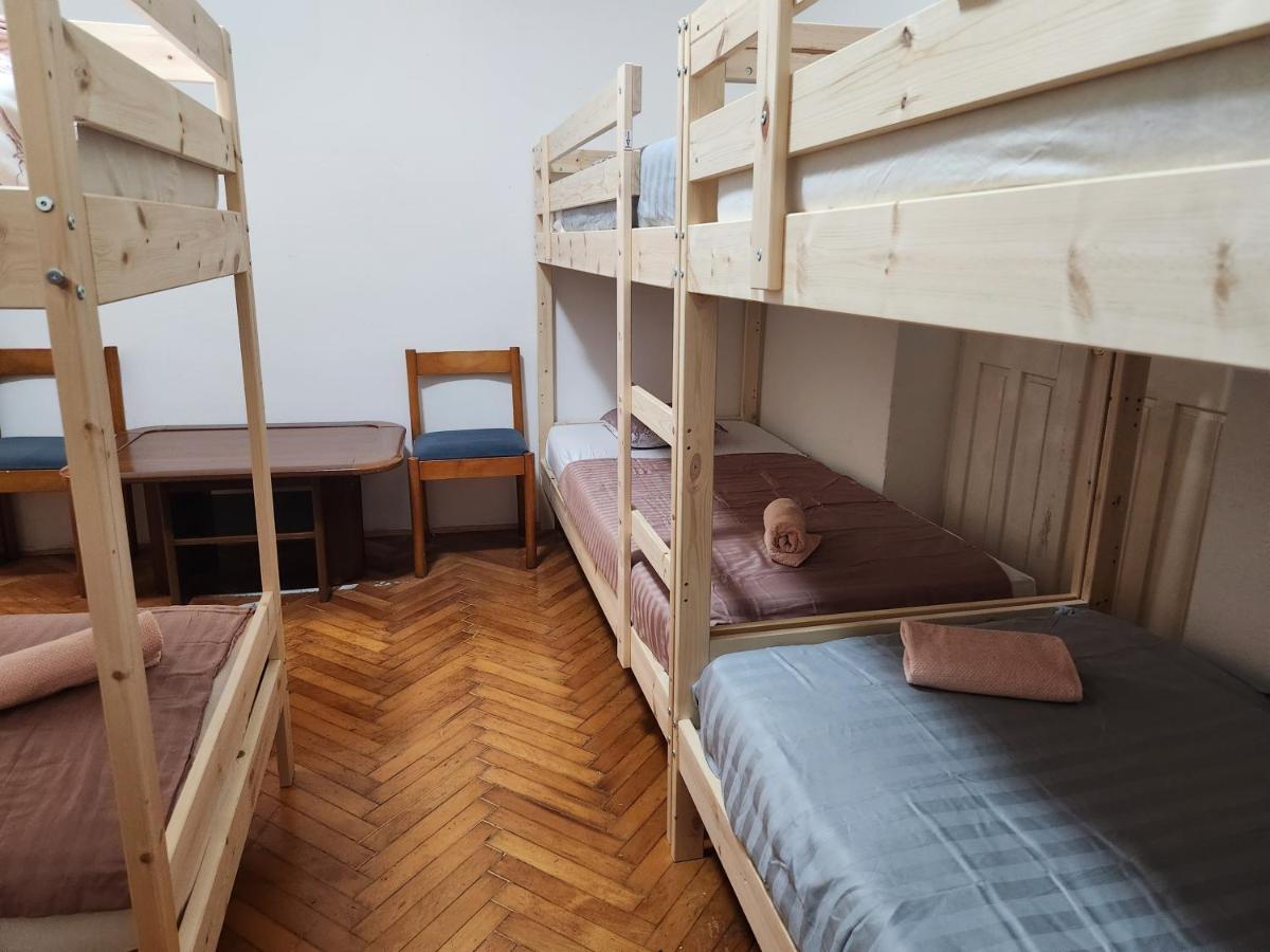 Hostel Queen Centar Split Buitenkant foto