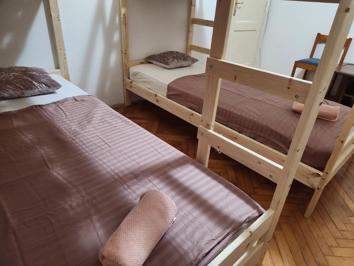 Hostel Queen Centar Split Buitenkant foto